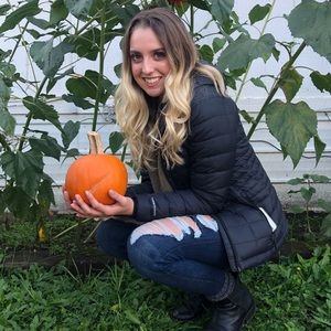 Meet your Posher, Courtney